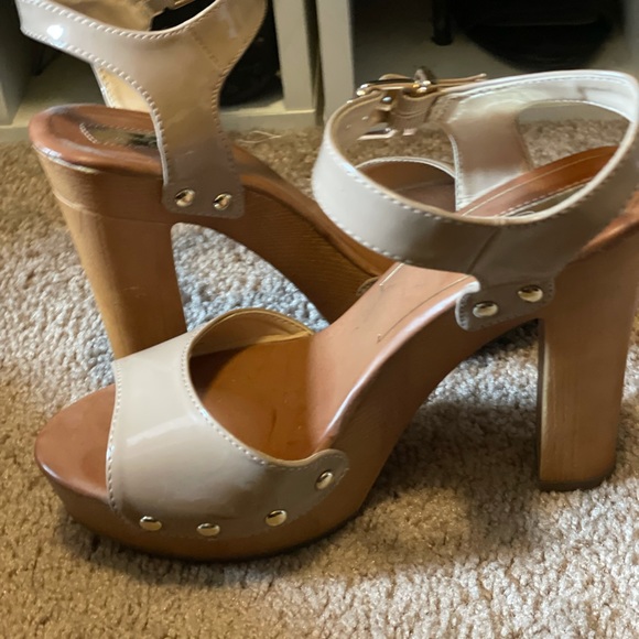 Jessica Simpson heels - Picture 3 of 4